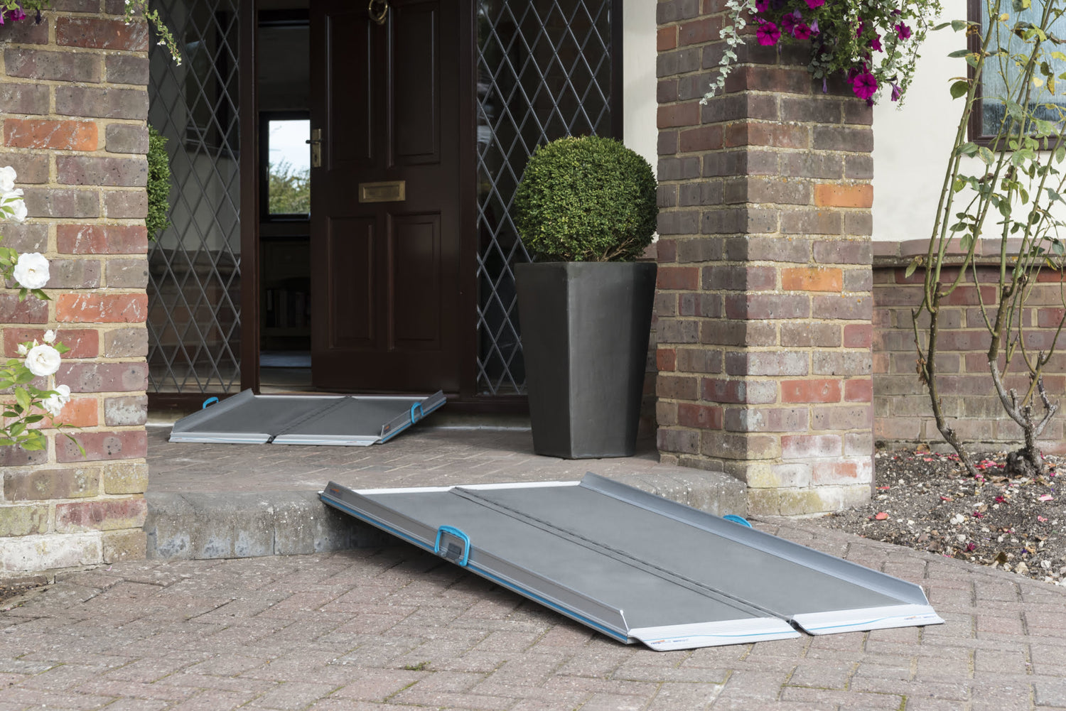 Monarch Aerolight-Xtra Portable Wheelchair Ramp