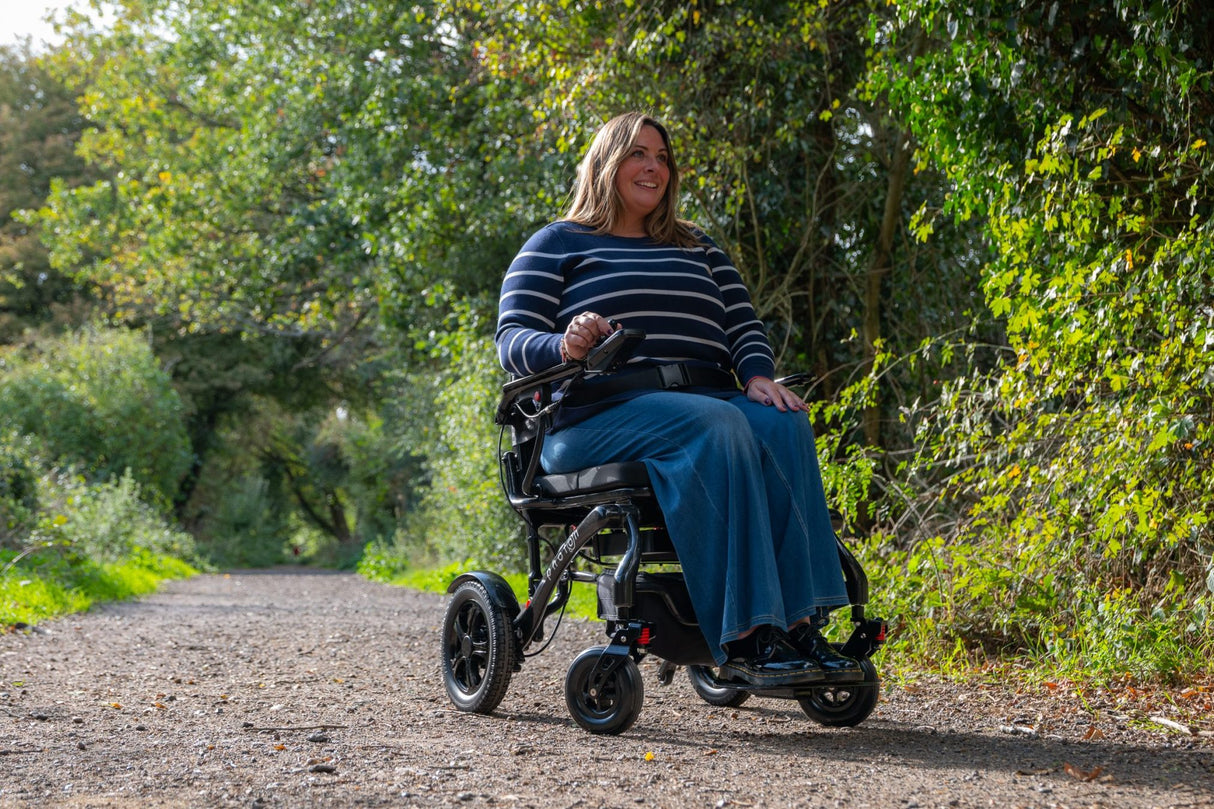 Motion Healthcare Photon Heavy Duty Carbon Fibre Powerchair. 31.5 Stone Weight Limit