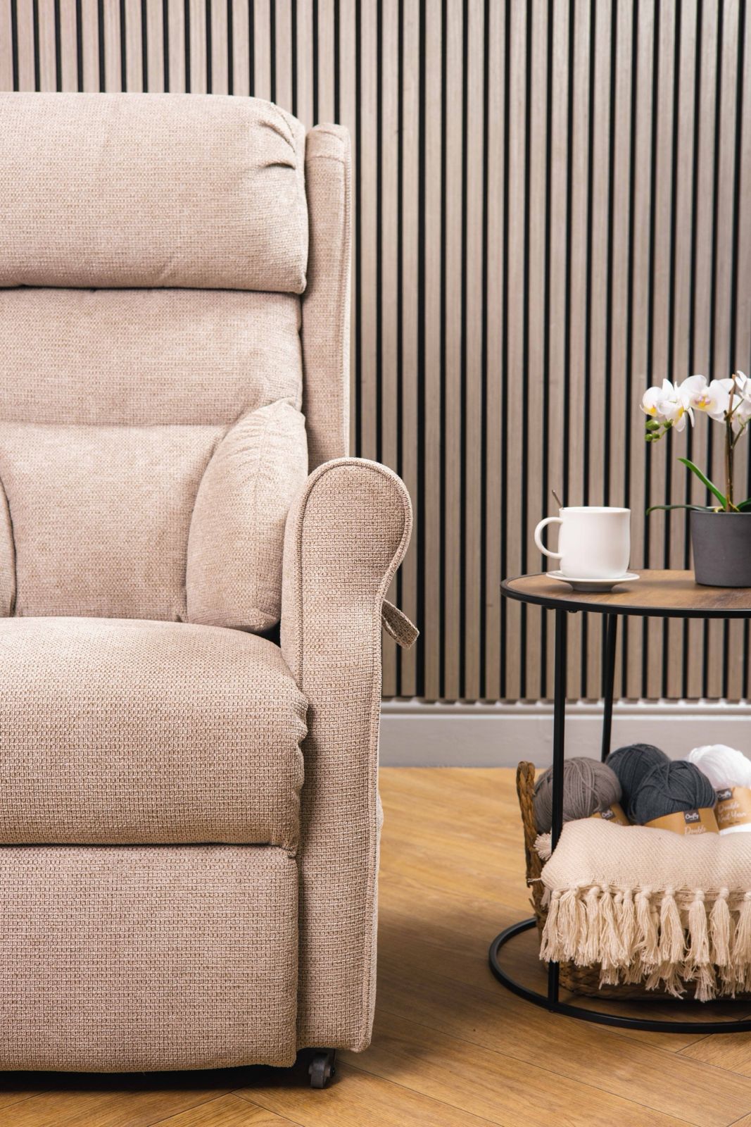 Easy Motion Rhyme Riser Recliner. Includes Free Delivery With Engineer Installation And 5 Years Warranty!