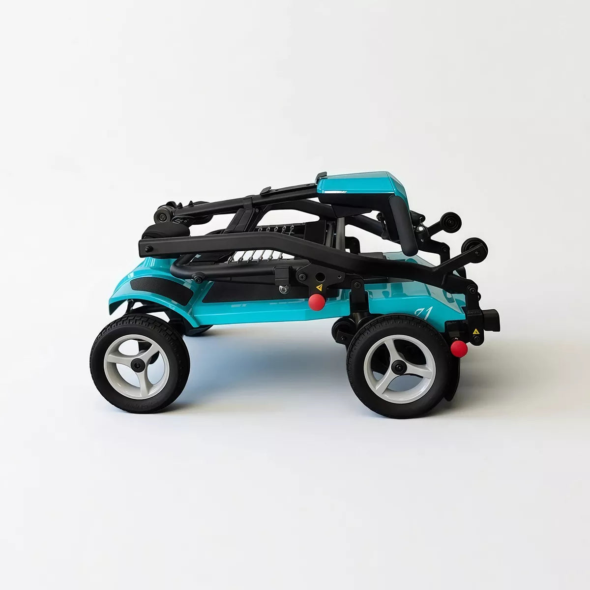 Dash Z1 Ultra Lightweight Magnesium Folding Mobility Scooter. One Of The Lightest Scooters On The Market At Just 14.9kg!