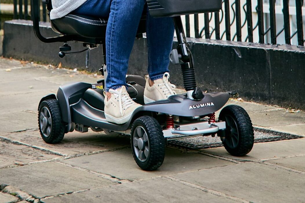 Alumina Pro Lightweight Mobility Scooter – 30 Miles Range