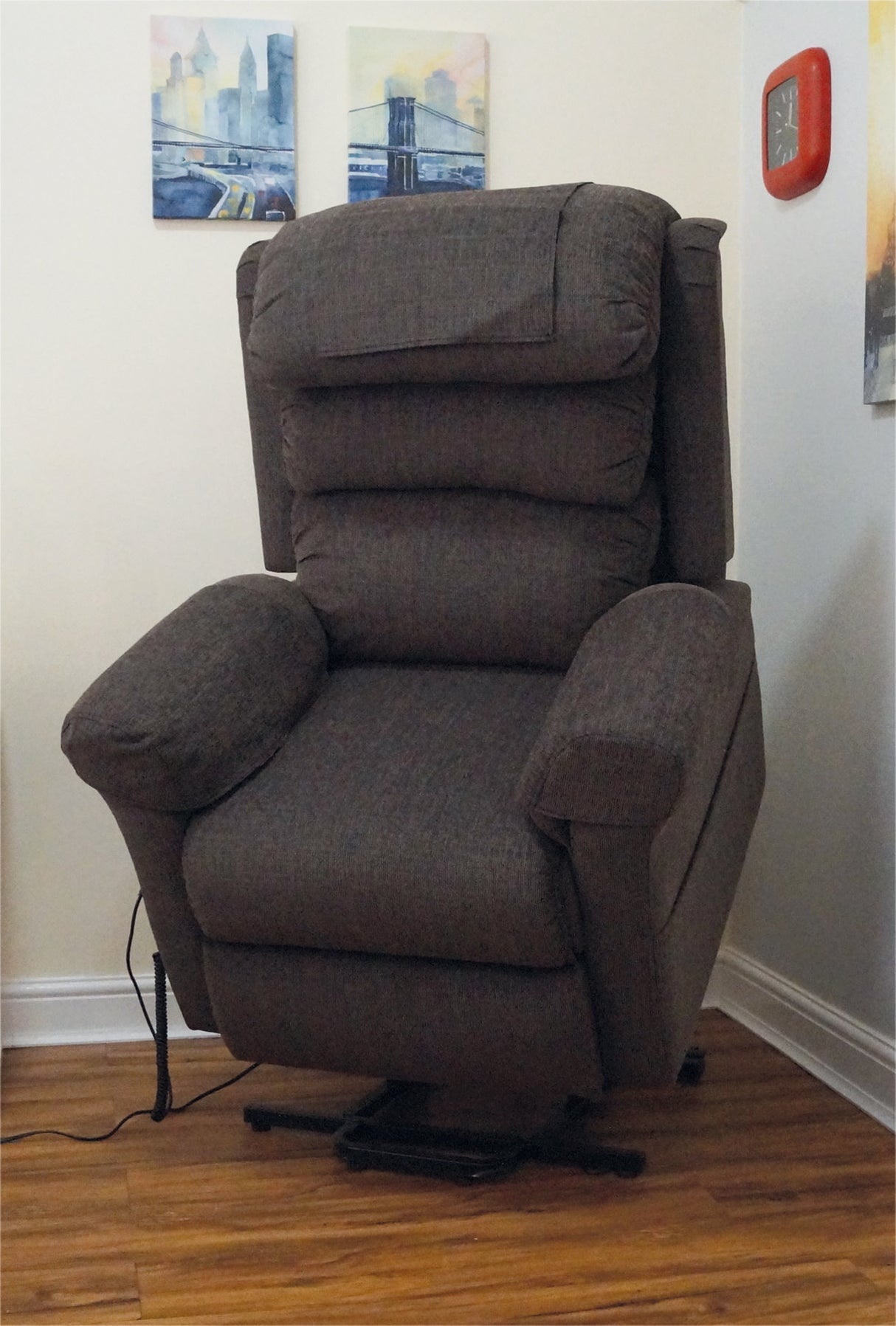 Ecclesfield Wall Hugging, Chenille Material Single Motor Rise and Recliner Chair