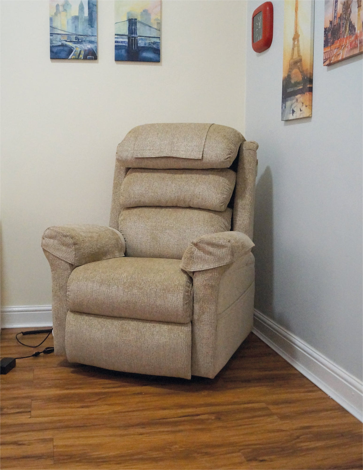 Ecclesfield Wall Hugging, Chenille Material Single Motor Rise and Recliner Chair